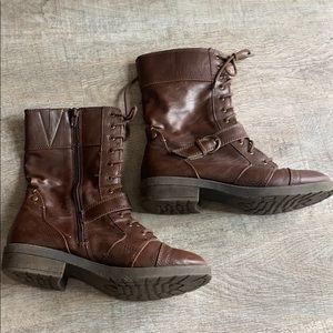 Brown combat boots SIZE 7.5